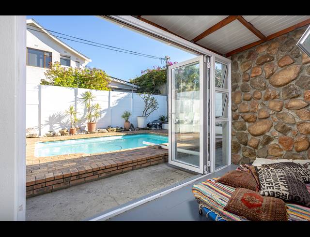 3 BEDROOM FREEHOLD SOLD IN WYNBERG UPPER